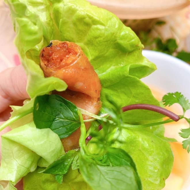 Ngất ng&acirc;y vị thơm gi&ograve;n của đặc sản chả t&ocirc;m - m&oacute;n ngon kh&oacute; cưỡng ở xứ Thanh - Ảnh 7.