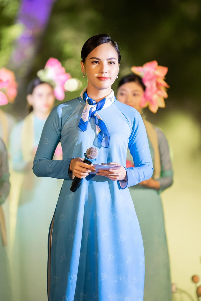 MC Quỳnh Nga trở thành người Việt đầu tiên dẫn chung kết Hoa hậu Du lịch Quốc tế 2022 - Ảnh 4.