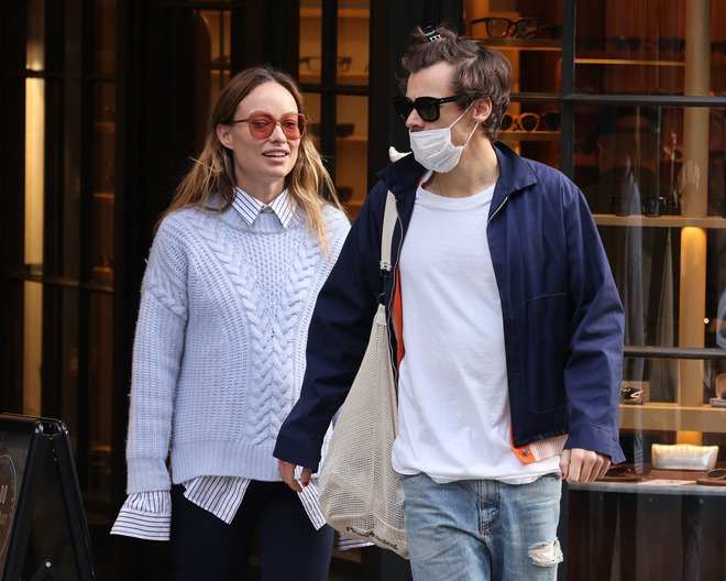 harry-styles-and-olivia-wilde-ar-16688601067501115355662.jpg