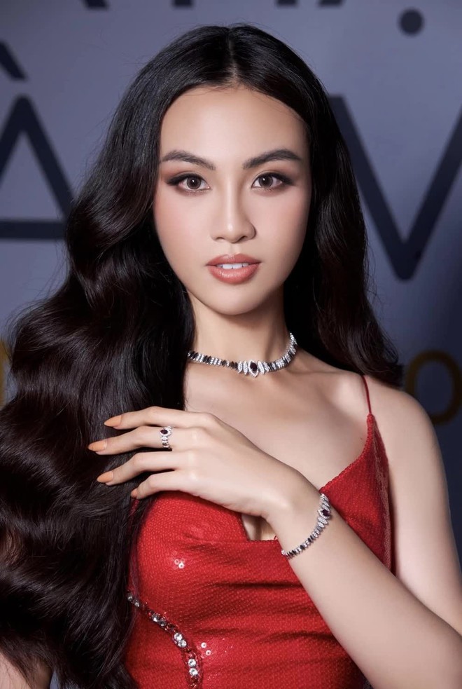 Soi profile Huỳnh Phạm Thủy Tiên - cô gái được fan nhan sắc Việt ủng hộ tham dự Miss Charm 2023 - Ảnh 4.
