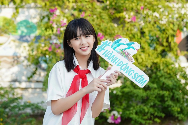 Mẹ nữ diễn viên nhí VTV dạy con ứng xử đầy tình cảm - Ảnh 2.