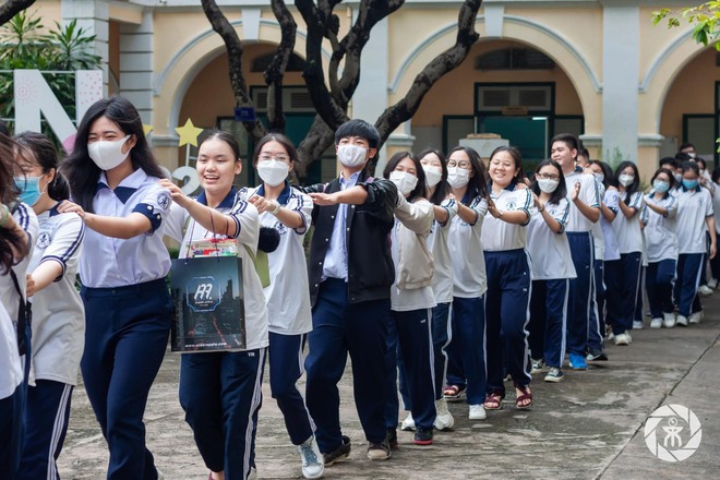 Có một ngôi trường chuyên gần 150 năm tuổi đời: Kiến trúc cổ kính đầy lãng mạn, muốn vào đây phải học cực giỏi! - Ảnh 12.