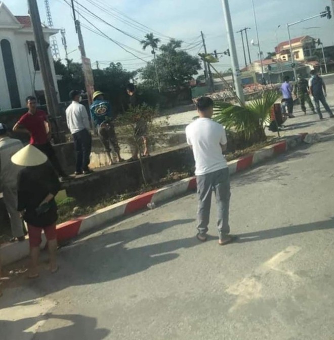 Ninh B&igrave;nh: Ph&aacute;t hiện thi thể dưới cống tho&aacute;t nước - Ảnh 1.