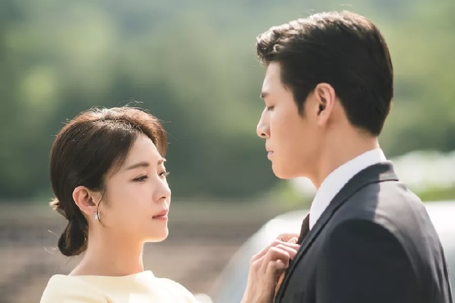 4 lý do nên xem phim mới của Ha Ji Won và “trai trẻ” Kang Ha Neul - Ảnh 2.