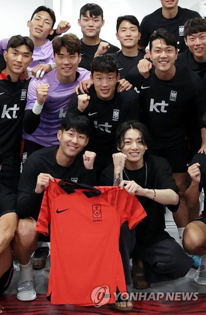 2 niềm tự hào xứ Hàn Jungkook (BTS) - Son Heung Min hội ngộ tại World Cup - Ảnh 3.