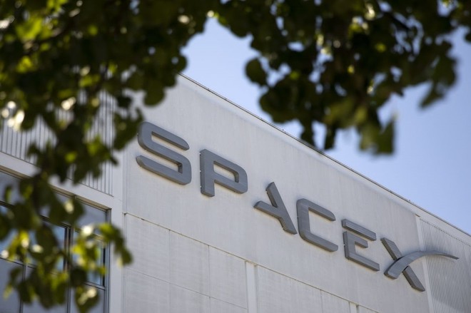 SpaceX sa thải tr&aacute;i ph&eacute;p nh&acirc;n vi&ecirc;n để trả đũa - Ảnh 2.