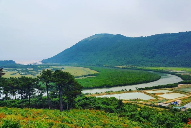 Ngắm đèo Ngang trữ tình ở đời thực, chinh phục “cổng trời” cổ kính trên đỉnh đèo - Ảnh 5.