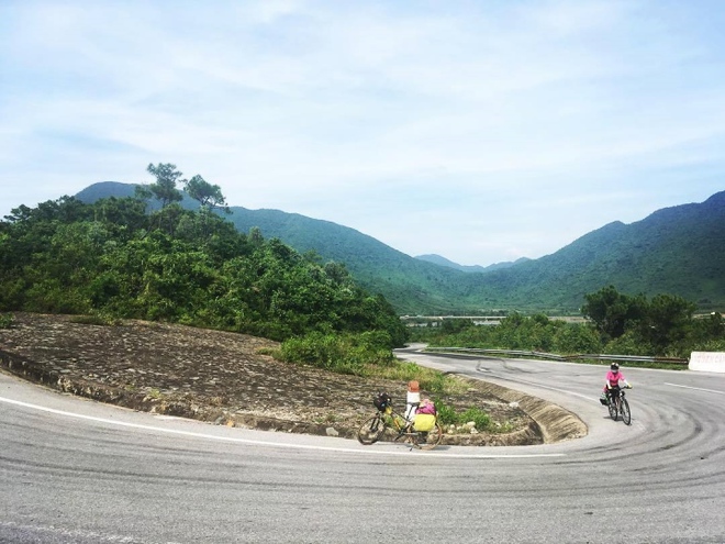 Ngắm đèo Ngang trữ tình ở đời thực, chinh phục “cổng trời” cổ kính trên đỉnh đèo - Ảnh 4.