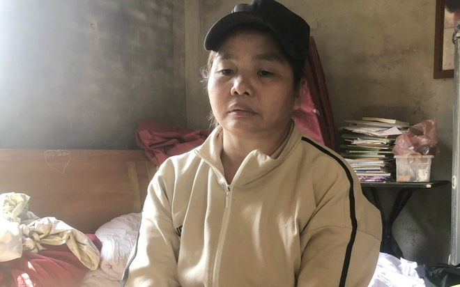 Cảnh ngh&egrave;o kh&oacute; của người mẹ từng bị lừa b&aacute;n v&agrave; 2 con - Ảnh 1.