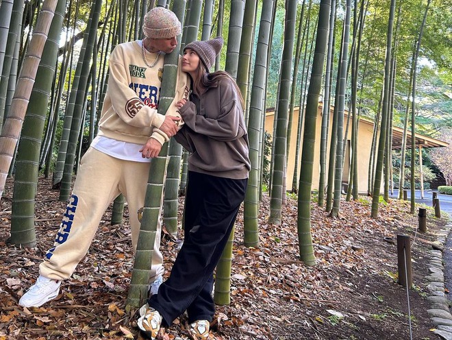 Justin Bieber và bà xã Hailey Baldwin hẹn hò ở Nhật mà tưởng đâu đến Việt Nam - Ảnh 2.