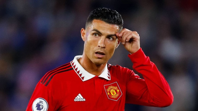 Man Utd thanh lý hợp đồng với Ronaldo - Ảnh 1.