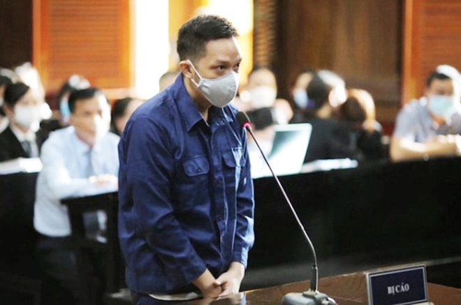 Bố b&eacute; g&aacute;i 8 tuổi bị d&igrave; ghẻ h&agrave;nh hạ đến chết bị đề nghị mức &aacute;n 6-8 năm t&ugrave; - Ảnh 1.