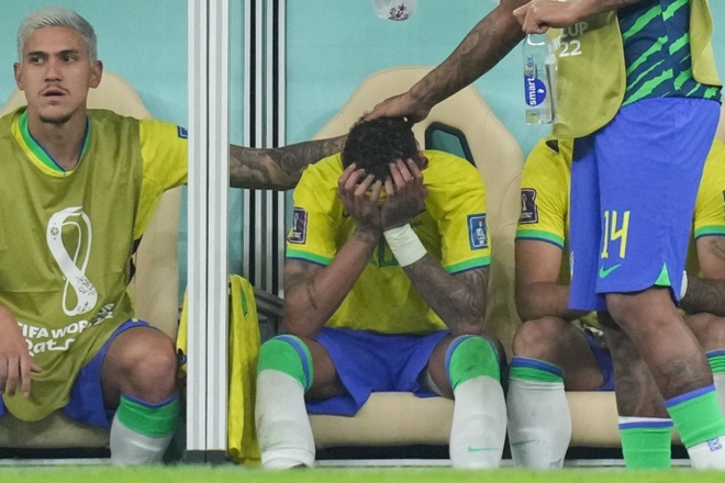 Neymar chấn thương, nghỉ hết vòng bảng World Cup 2022 - Ảnh 1.