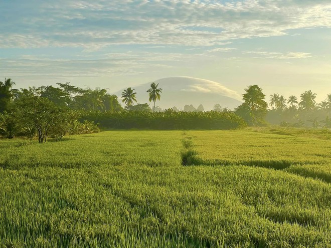 Sau núi Bà Đen ở Tây Ninh, lại đến núi Chứa Chan (Đồng Nai) xuất hiện đám mây lạ khiến dân tình xôn xao - Ảnh 8.