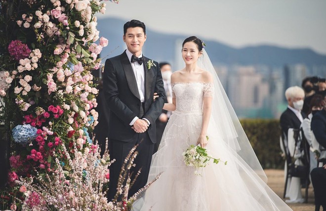 Ông xã quốc dân Hyun Bin: Yêu chiều, bảo vệ Son Ye Jin từ lúc hẹn hò đến lâm bồn, sẵn sàng hi sinh công việc vì vợ con - Ảnh 2.