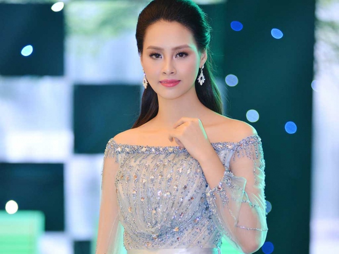 Top 3 Hoa hậu Việt Nam 2010: Ngọc Hân sắp lên xe hoa, 2 Á hậu rút lui khỏi showbiz - Ảnh 8.