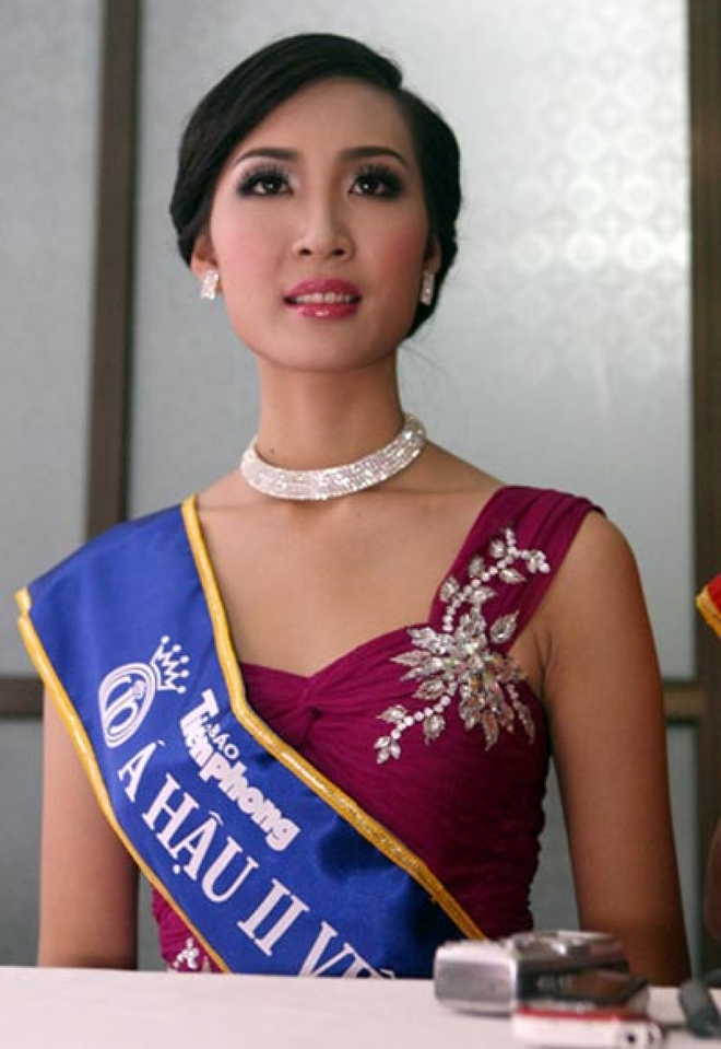 Top 3 Hoa hậu Việt Nam 2010: Ngọc Hân sắp lên xe hoa, 2 Á hậu rút lui khỏi showbiz - Ảnh 7.