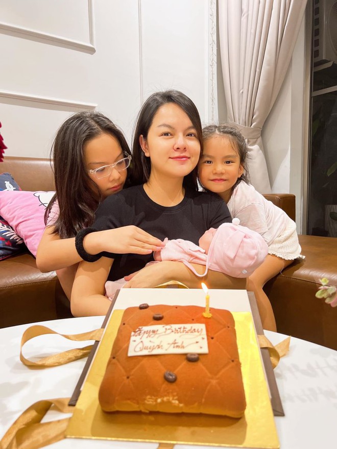 Phạm Quỳnh Anh - Quang Huy hội ngộ trong sinh nhật con g&aacute;i v&agrave; mối quan hệ hiếm c&oacute; kh&oacute; t&igrave;m sau ly h&ocirc;n - Ảnh 8.