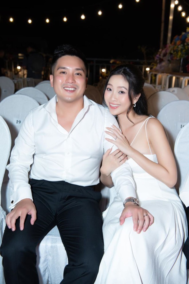 Hội c&ocirc; d&acirc;u th&aacute;ng 10 hậu kết h&ocirc;n: Đỗ Mỹ Linh th&acirc;n thiết với nh&agrave; chồng, Diệu Nhi tr&aacute;nh nhắc Anh T&uacute; - Ảnh 8.