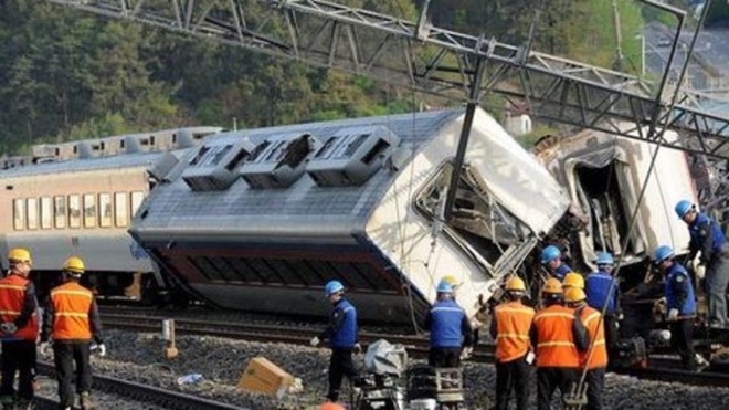 Hàn Quốc: Tàu trật đường ray tại thủ đô Seoul, ít nhất 30 người bị thương - Ảnh 1.