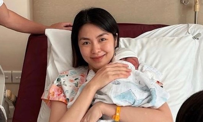 9 mỹ nh&acirc;n Việt g&acirc;y sốt bởi nhan sắc trong ph&ograve;ng sinh: Phanh Lee khoe mặt mộc, ngọc nữ g&acirc;y ch&uacute; &yacute; - Ảnh 4.