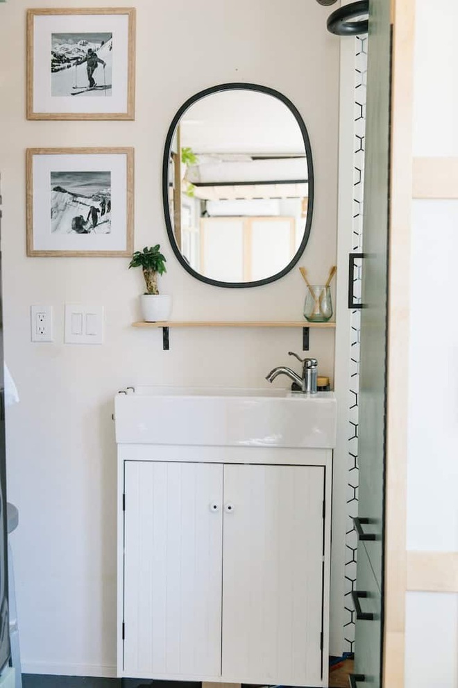 Độ container th&agrave;nh nh&agrave; với tiện nghi bất ngờ: B&ecirc;n trong đẹp như homestay - Ảnh 9.