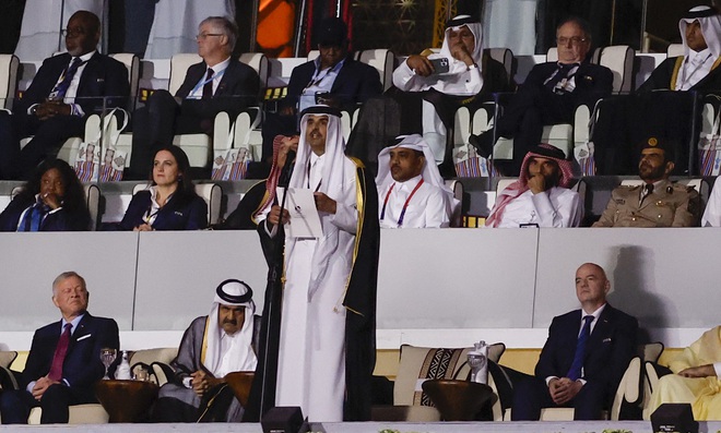 Vị vua đem World Cup 2022 về cho Qatar: Quân chủ tại vị trẻ nhất thế giới, bị chọn làm vua sau khi anh trai bỏ ngôi thái tử - Ảnh 6.
