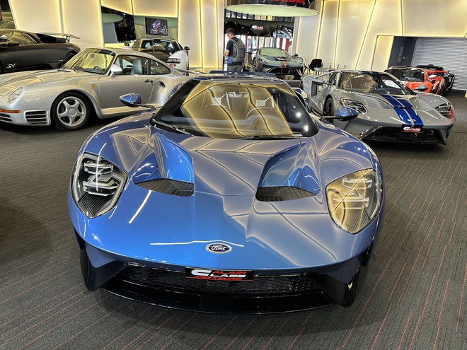 Thăm showroom bán nhiều hypercar cho người Việt tại Dubai: Choáng với loạt xe hiếm và đắt - Ảnh 15.