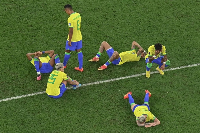 Neymar khóc nức nở, con trai cầu thủ Croatia an ủi - Ảnh 4.