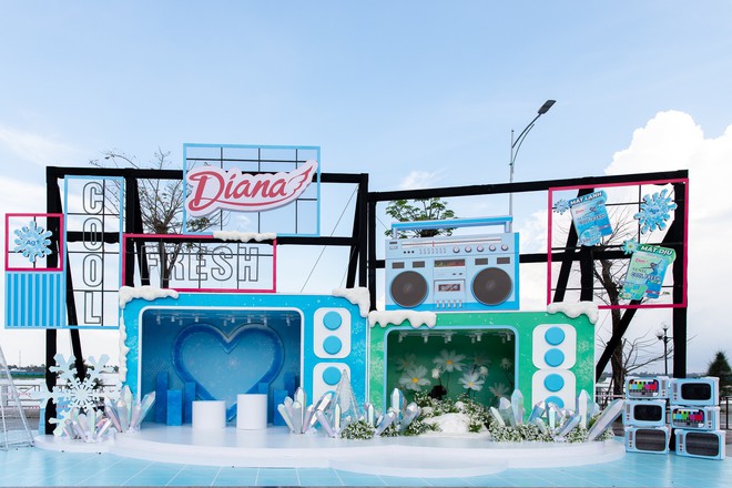 Lộ diện những h&igrave;nh ảnh đầu ti&ecirc;n của Đại nhạc hội Diana COOL FEST khiến h&agrave;ng chục ngh&igrave;n kh&aacute;n giả đứng ngồi kh&ocirc;ng y&ecirc;n - Ảnh 3.