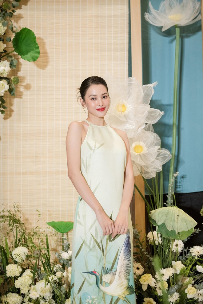 6 Hoa hậu Việt Nam ở lễ cưới Ngọc Hân - Ảnh 10.