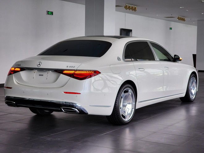 Mercedes-Maybach S 450 chính hãng về đại lý: Giá 8,2 tỷ đồng, phiên bản hợp ví hơn cho khách Việt - Ảnh 2.