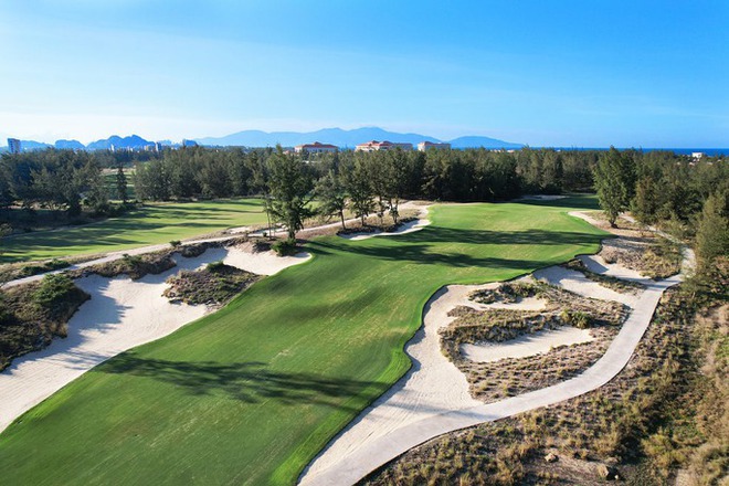 Đ&aacute;nh phụ nữ g&atilde;y gậy golf: C&ocirc;ng an v&agrave;o cuộc x&aacute;c minh - Ảnh 2.