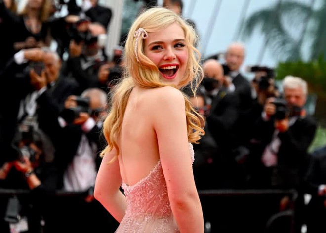 Nữ triệu ph&uacute; 24 tuổi l&agrave; h&ograve;n ngọc qu&yacute; Hollywood: Xinh đẹp th&ocirc;i chưa đủ, c&ograve;n sở hữu gia t&agrave;i đ&aacute;ng khao kh&aacute;t - Ảnh 1.