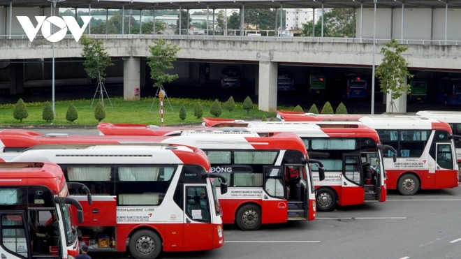 TP.HCM: Vé Tết xe giường nằm các hãng có thương hiệu đã hết - Ảnh 3.