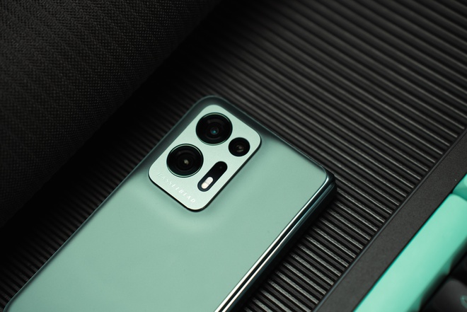 OPPO Find N2 ra mắt: Mỏng nhẹ hơn, Snapdragon 8+ Gen 1, nâng cấp camera, giá từ 26,9 triệu đồng - Ảnh 2.