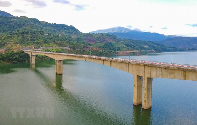 Chiêm ngưỡng vẻ đẹp sông nước của thị xã Mường Lay trong chiều đông - Ảnh 9.