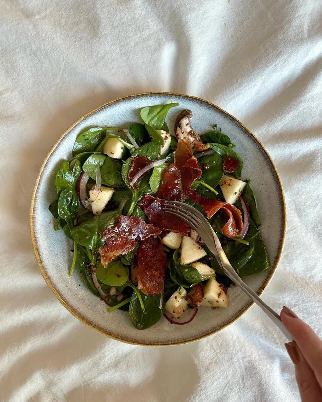 C&aacute;ch chọn đĩa ăn th&ocirc;ng minh gi&uacute;p n&agrave;ng văn ph&ograve;ng giảm c&acirc;n tự nhi&ecirc;n để đ&oacute;n Tết - Ảnh 6.