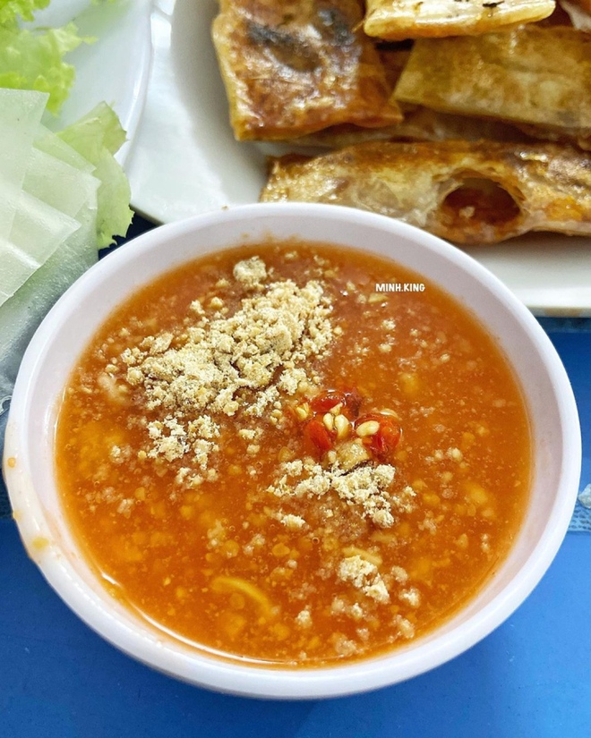 Kh&oacute; cưỡng trước m&oacute;n chả lụi gi&ograve;n rụm, từ đặc sản v&ugrave;ng Lagi nay phổ biến khắp nơi - Ảnh 6.