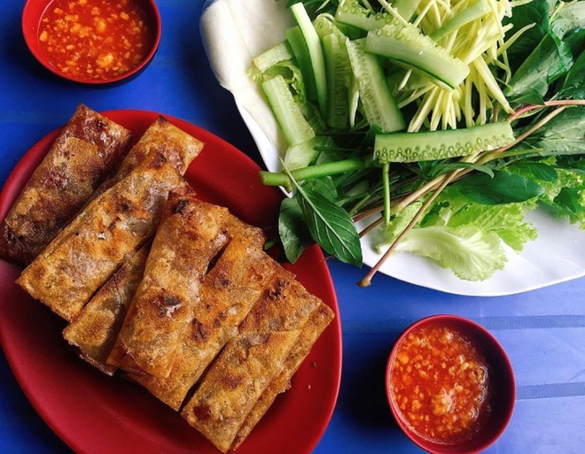 Kh&oacute; cưỡng trước m&oacute;n chả lụi gi&ograve;n rụm, từ đặc sản v&ugrave;ng Lagi nay phổ biến khắp nơi - Ảnh 3.