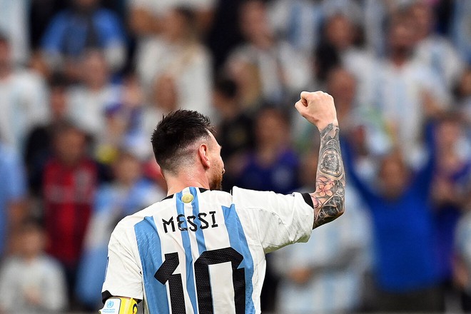 Sau chung kết World Cup 2022, áo đấu Messi cháy hàng toàn cầu, nhãn hàng cũng trở tay không kịp trước lượng mua tăng đột biến - Ảnh 4.