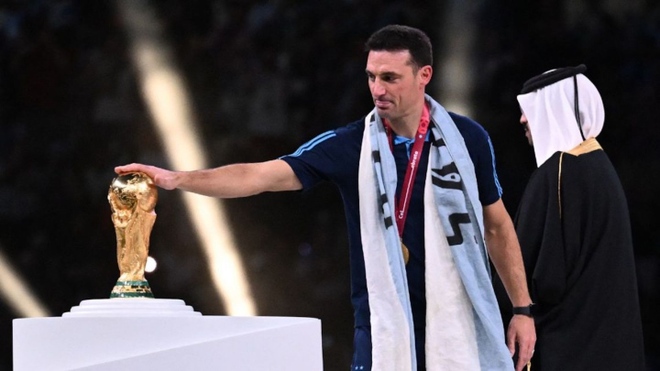 Lionel Scaloni: G&atilde; v&ocirc; danh đưa Messi l&ecirc;n đỉnh cao World Cup - Ảnh 3.