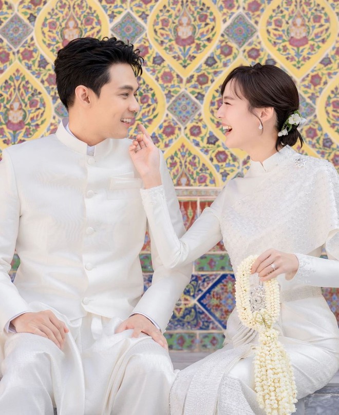 Showbiz Thái Lan 2022: Loạt cặp đôi phim giả tình thật có kết thúc viên mãn, một đôi bạn thân cập bến thành công ngay cuối năm - Ảnh 9.
