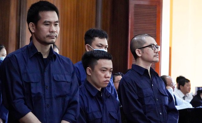 Đồng phạm Nguyễn Th&aacute;i Luyện mong kh&ocirc;ng bị ch&ocirc;n v&ugrave;i thanh xu&acirc;n - Ảnh 1.