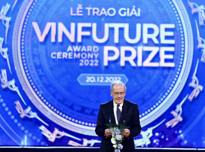 C&aacute;c huyền thoại Internet thắng giải thưởng 3 triệu USD của VinFuture 2022 - Ảnh 4.