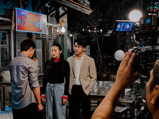 Loạt nam nữ ch&iacute;nh g&acirc;y ức chế nhất phim Việt 2022: Số 1 th&aacute;ch thức cả kh&aacute;n giả, Hồng Diễm bị kịch bản hại - Ảnh 10.