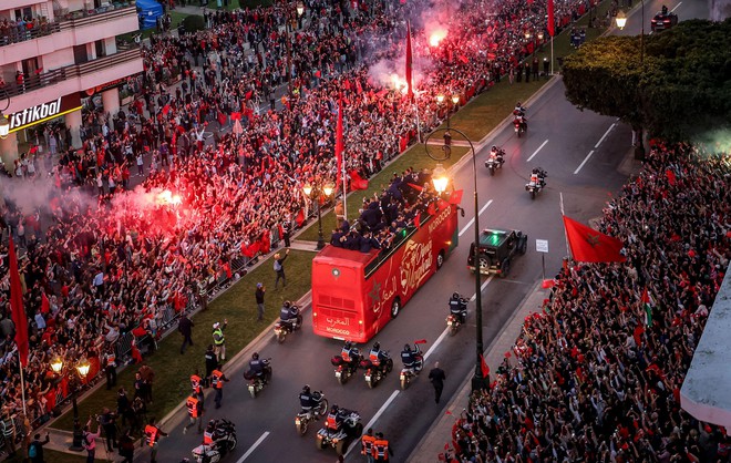 ĐT Morocco được chào đón hoành tráng không khác gì nhà vô địch Argentina - Ảnh 2.