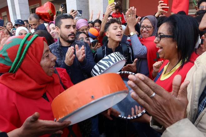 ĐT Morocco được chào đón hoành tráng không khác gì nhà vô địch Argentina - Ảnh 3.