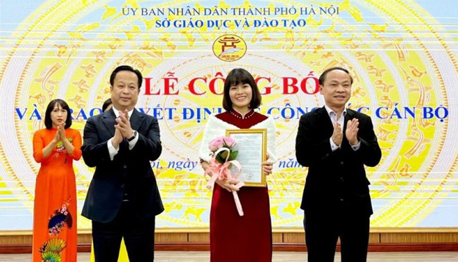 Trường THPT Chu Văn An có hiệu trưởng mới - Ảnh 1.