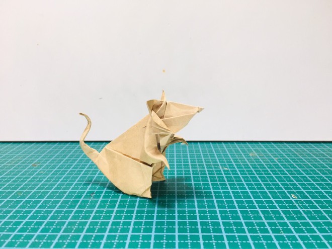 “Ông già Noel cưỡi tuần lộc” qua nghệ thuật gấp giấy Origami độc đáo ở TP.HCM - Ảnh 4.